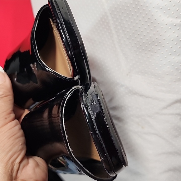 Rouge Helium Patent Leather Block Heel Slide Sandals.  7 - Picture 5 of 8